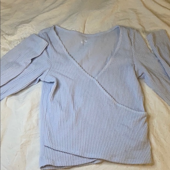 Baby blue cropped shirt from Hollister - Picture 1 of 3